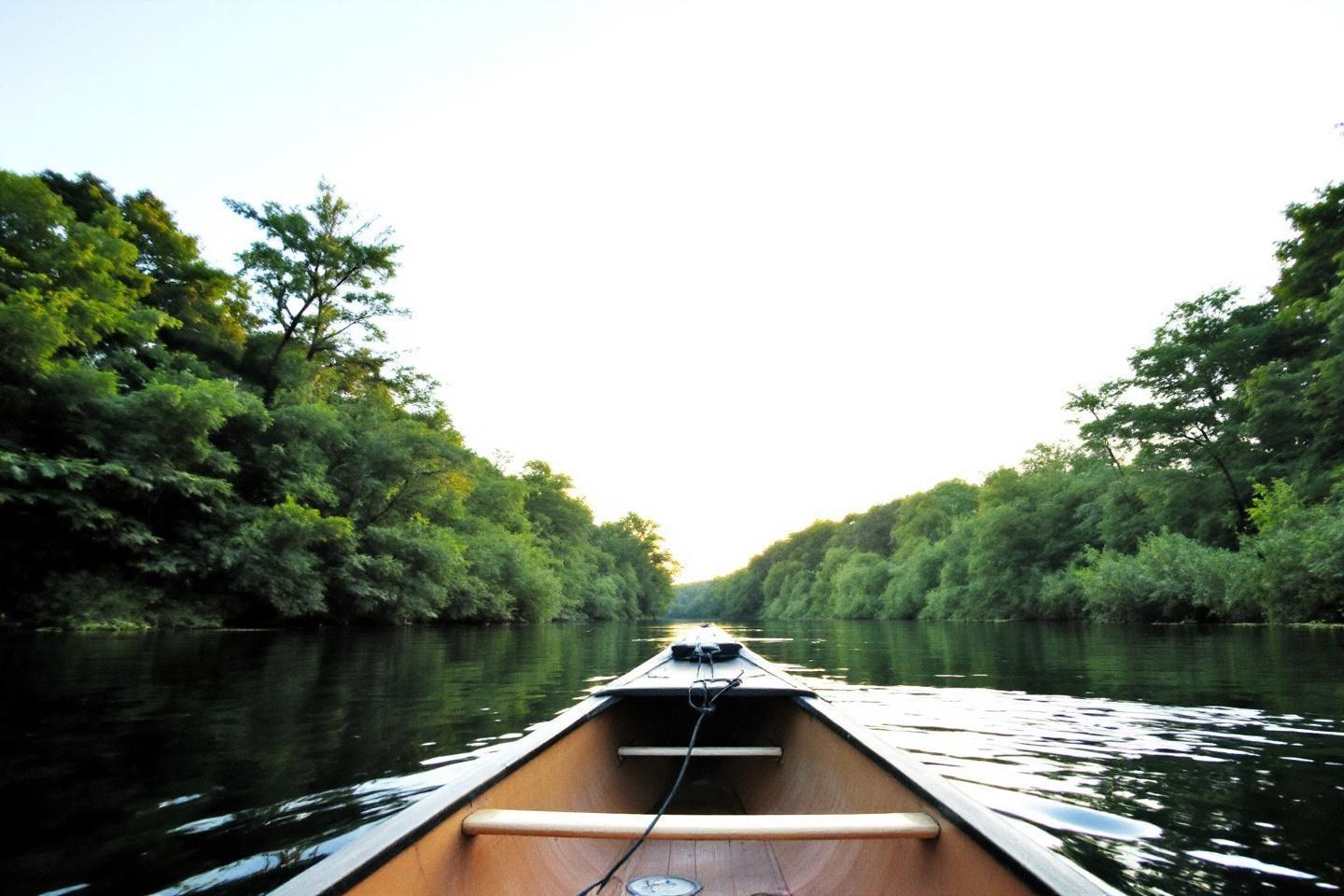Balade en canoë kayak : location et randonnée sur rivières en France