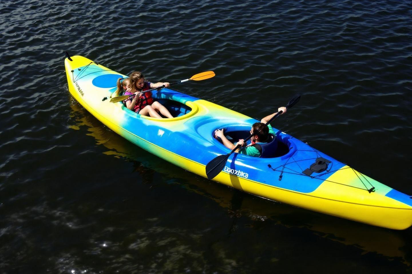Canoë kayak 4 places : découvrez les meilleures options pour vos aventures en famille